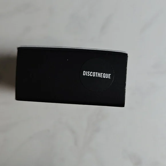 MAC - Dazzleshadow Extreme - Silver Glitter Eyeshadow - Picture 3 of 4